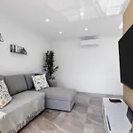 דירה Amazing Oura *