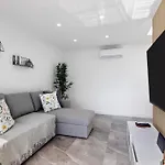 דירה Amazing Oura *